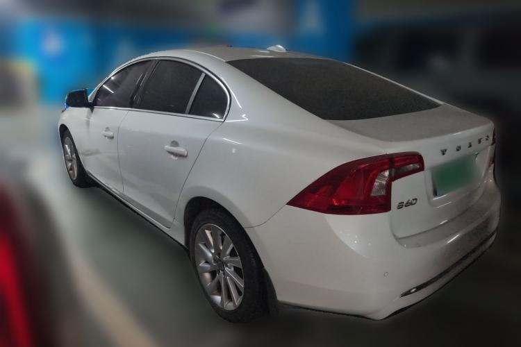 Used Volvo S60 2015 S60L 2.0T Zhiyuan Edition Rear Left 45 Deg