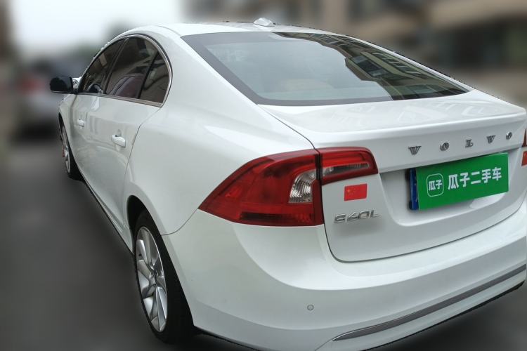 Used Volvo S60 2015 S60L 2.0T Zhiyuan Edition Rear Left 45 Deg