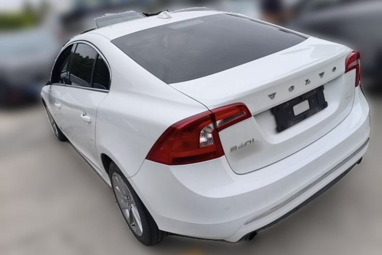 Used Volvo S60 2015 S60L 2.0T Zhiyuan Edition Rear Left 45 Deg