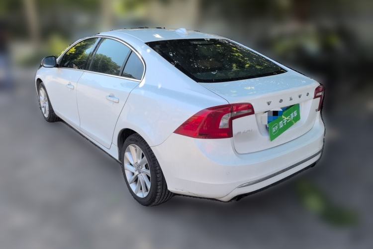 Used Volvo S60 2015 S60L 2.0T Zhiyuan Edition Rear Left 45 Deg