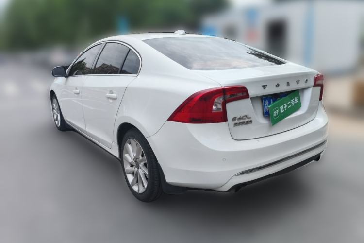 Used Volvo S60 2015 S60L 2.0T Zhiyuan Edition Rear Left 45 Deg
