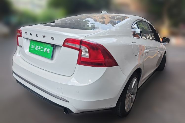 Used Volvo S60 2015 S60L 2.0T Zhiyuan Edition Rear Right 45 Deg