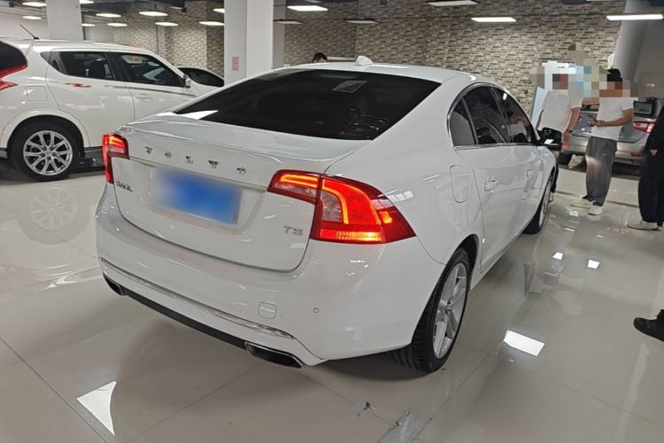 Used Volvo S60 2015 S60L T5 Intelligent Drive Edition Rear Right 45 Deg