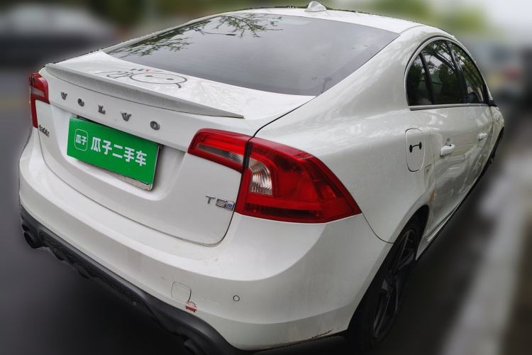 Used Volvo S60 2015 T5 Personalized Sport Edition Rear Right 45 Deg