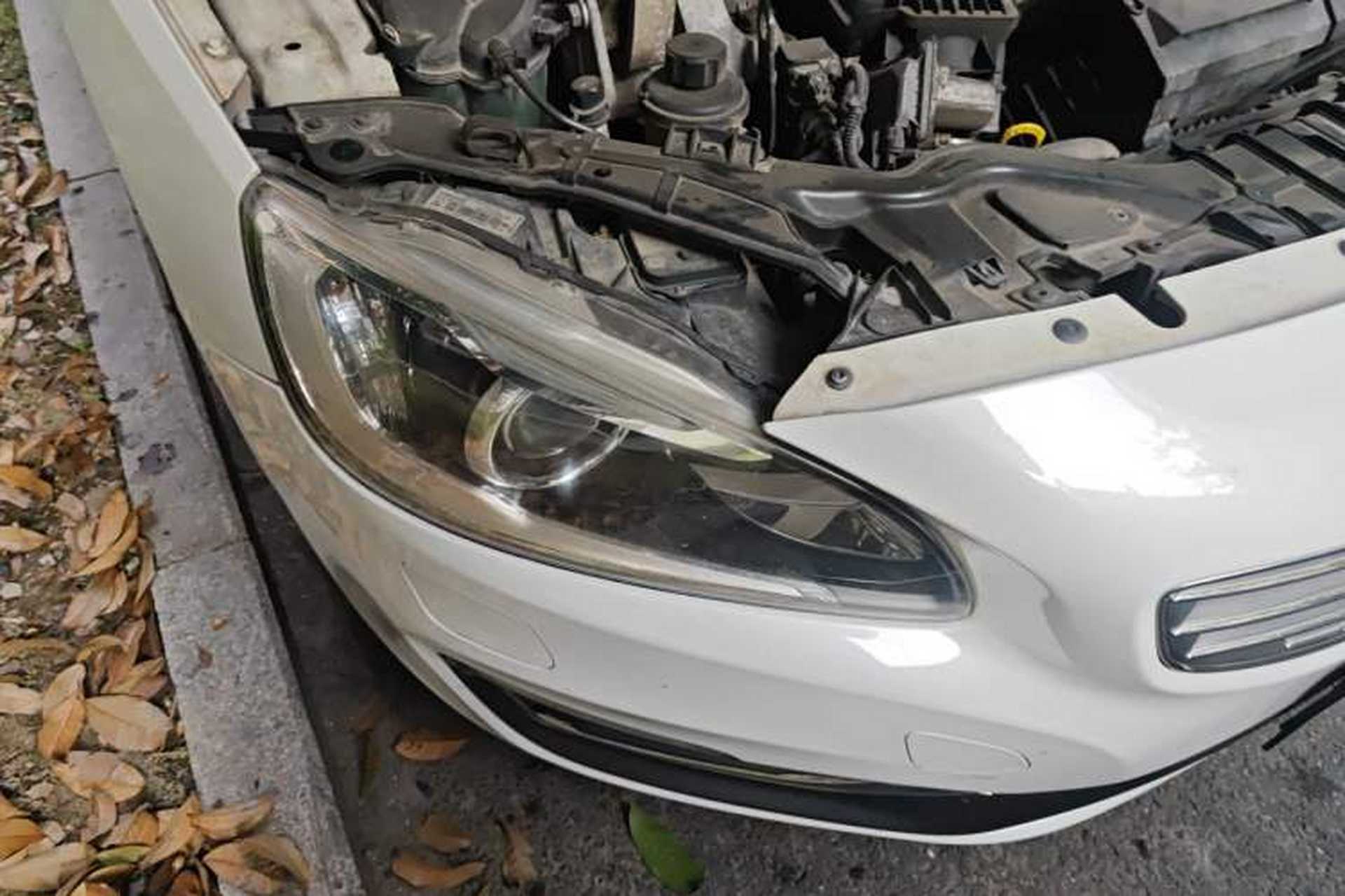 Used Volvo S60 2015 S60L 2.0T Zhiyuan Edition Right Front Headlight