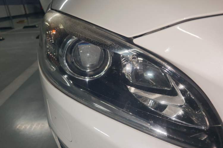 Used Volvo S60 2015 S60L T5 Intelligent Drive Edition Right Front Headlight