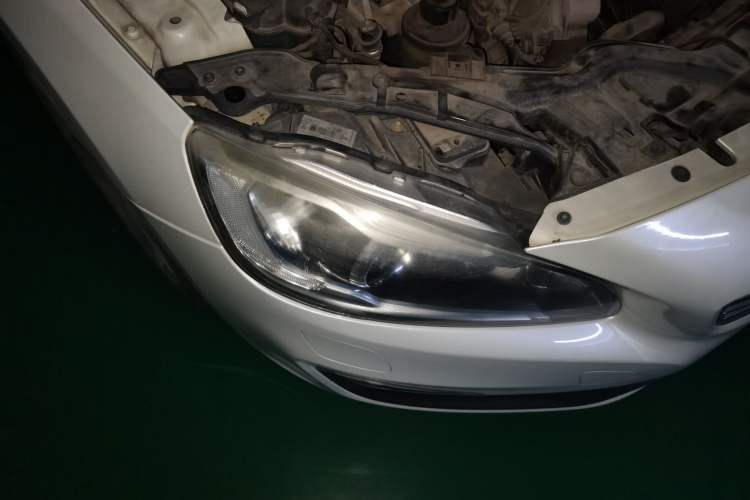 Used Volvo S60 2015 S60L T5 Intelligent Drive Edition Right Front Headlight