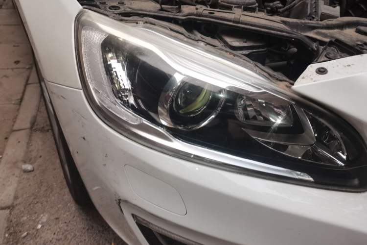 Used Volvo S60 2015 S60L T5 Intelligent Drive Edition Right Front Headlight