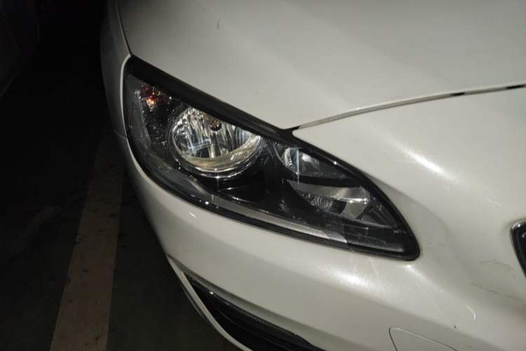 Used Volvo S60 2015 S60L 2.0T Smart Drive Edition Right Front Headlight
