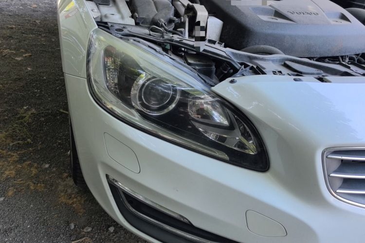 Used Volvo S60 2015 S60L 2.0T Zhiyuan Edition Right Front Headlight