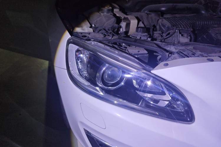 Used Volvo S60 2015 S60L 2.0T Zhiyuan Edition Right Front Headlight