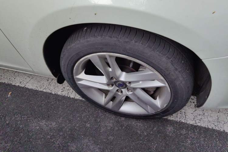Used Volvo S60 2015 S60L T5 Intelligent Drive Edition Right Front Wheel Hub