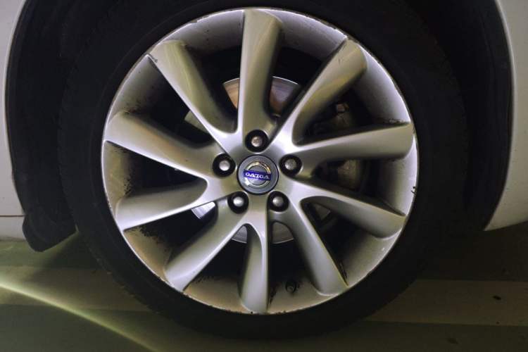 Used Volvo S60 2015 S60L 2.0T Zhiyuan Edition Right Front Wheel Hub