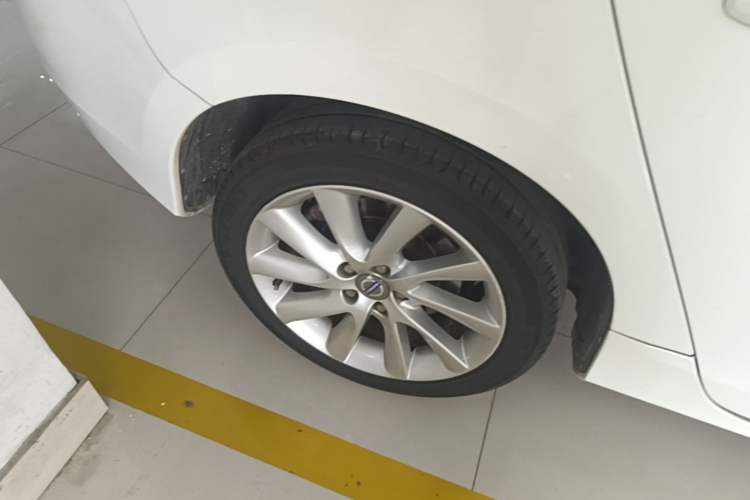 Used Volvo S60 2015 S60L 2.0T Zhiyuan Edition Right Rear Wheel Hub