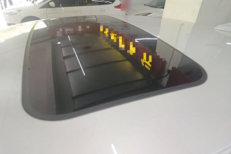 Used Volvo S60 2015 S60L 2.0T Zhiyuan Edition Roof