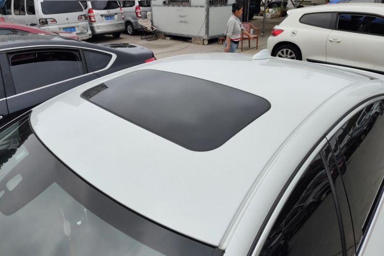 Used Volvo S60 2015 S60L 2.0T Zhiyuan Edition Roof