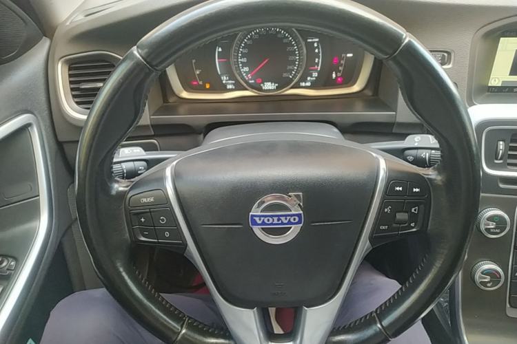 Used Volvo S60 2015 S60L T5 Intelligent Drive Edition Steering Wheel