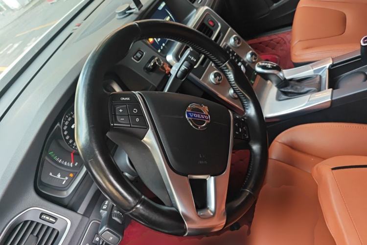 Used Volvo S60 2015 S60L 2.0T Zhiyuan Edition Steering Wheel