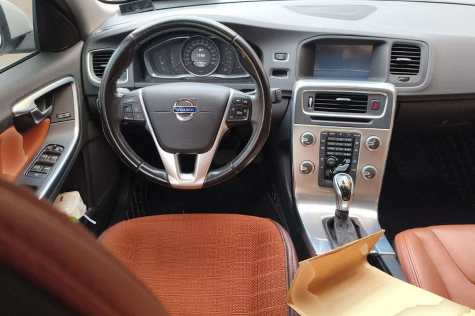 Used Volvo S60 2015 S60L 2.0T Zhiyuan Edition Steering Wheel