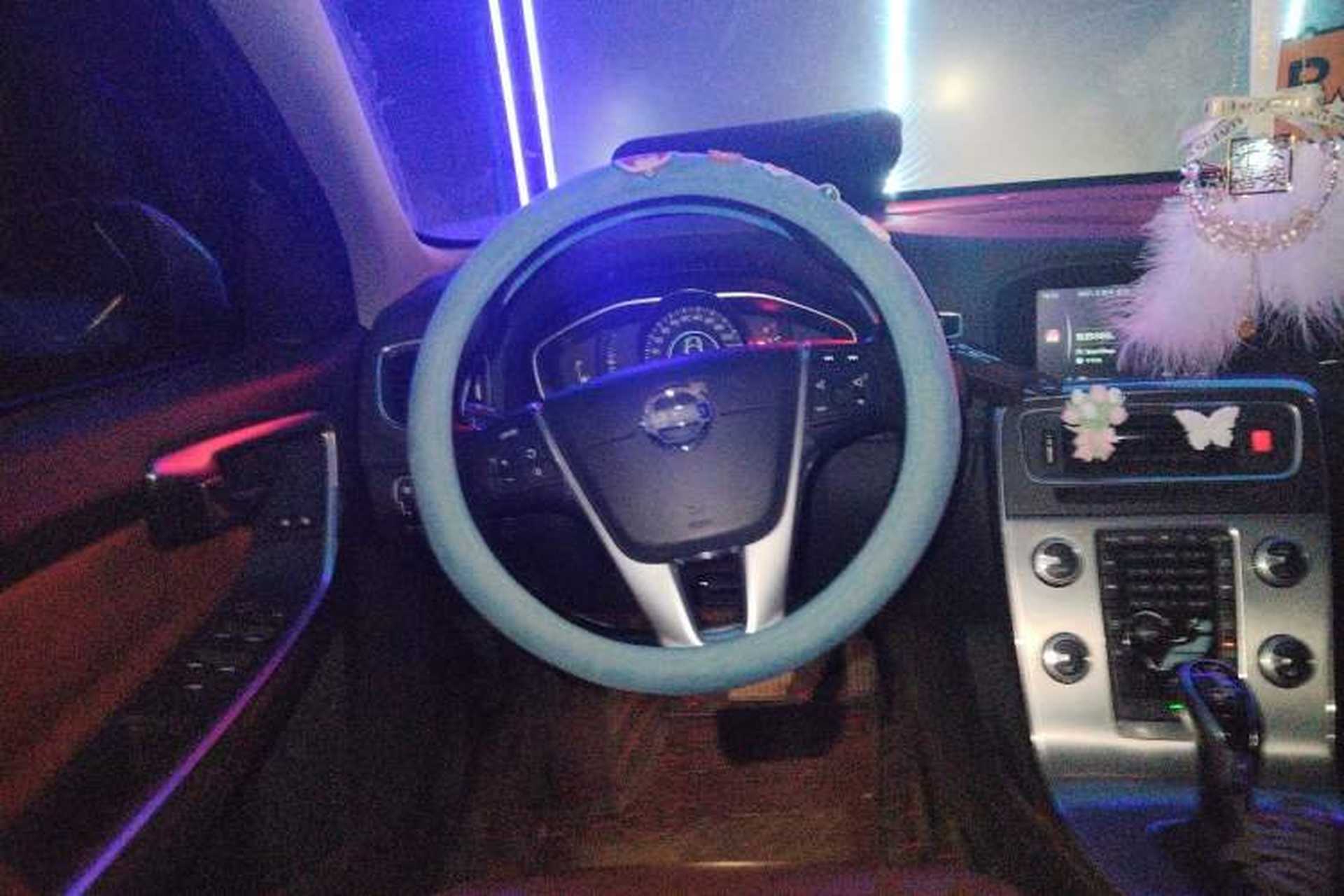 Used Volvo S60 2015 S60L 2.0T Zhiyuan Edition Steering Wheel