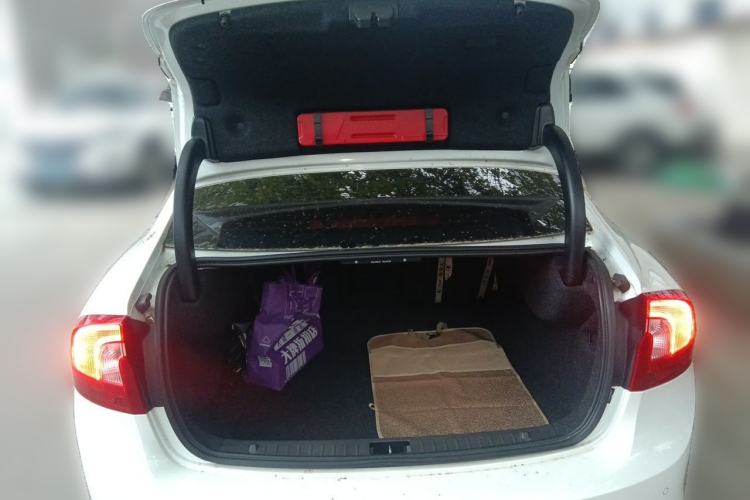 Used Volvo S60 2015 S60L 2.0T Zhiyuan Edition Trunk