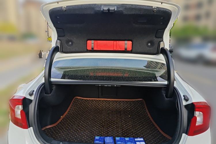 Used Volvo S60 2015 S60L 2.0T Zhiyuan Edition Trunk