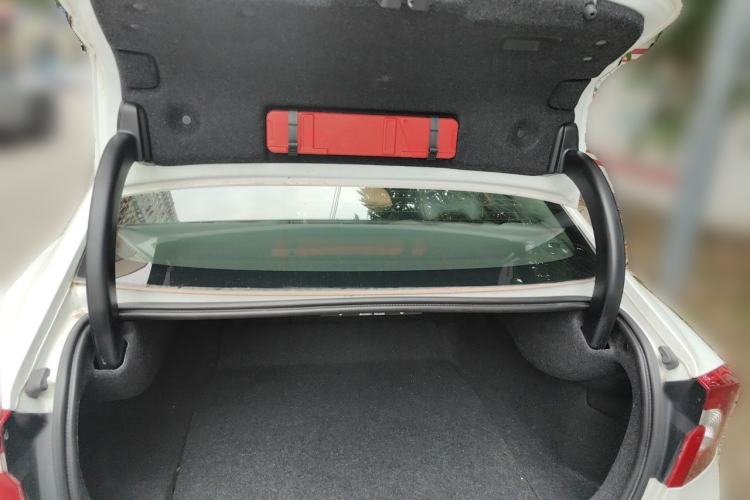 Used Volvo S60 2015 S60L 2.0T Zhiyuan Edition Trunk