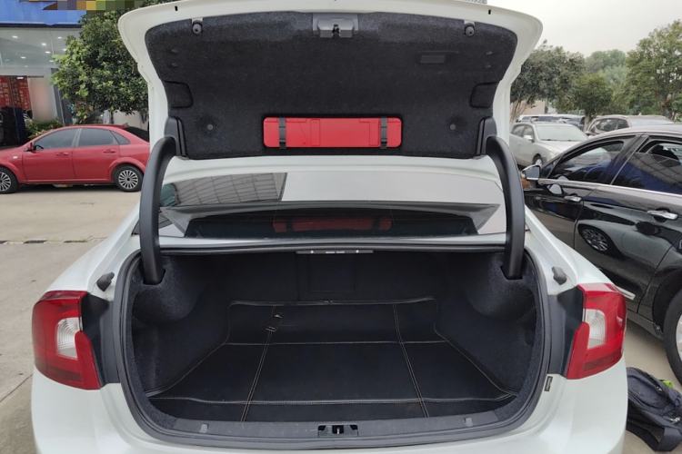 Used Volvo S60 2015 S60L 2.0T Zhiyuan Edition Trunk