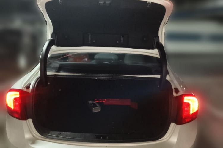 Used Volvo S60 2015 S60L 2.0T Zhiyuan Edition Trunk