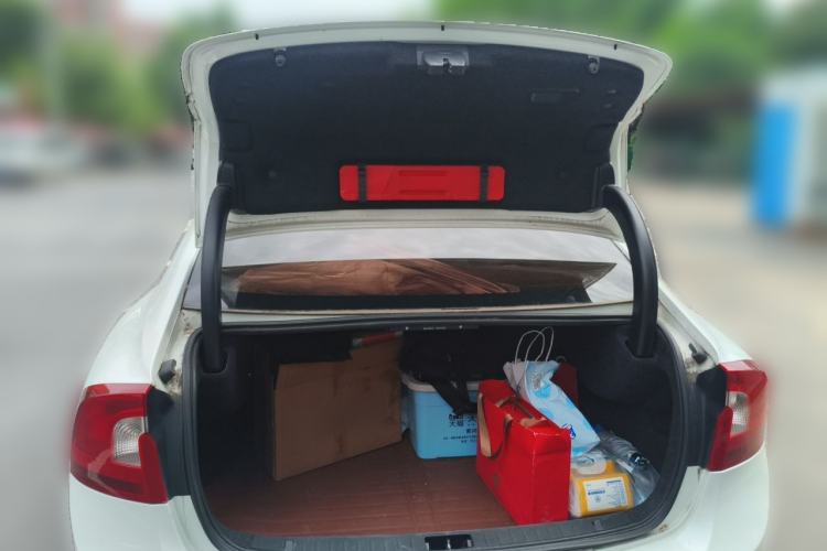 Used Volvo S60 2015 S60L 2.0T Zhiyuan Edition Trunk