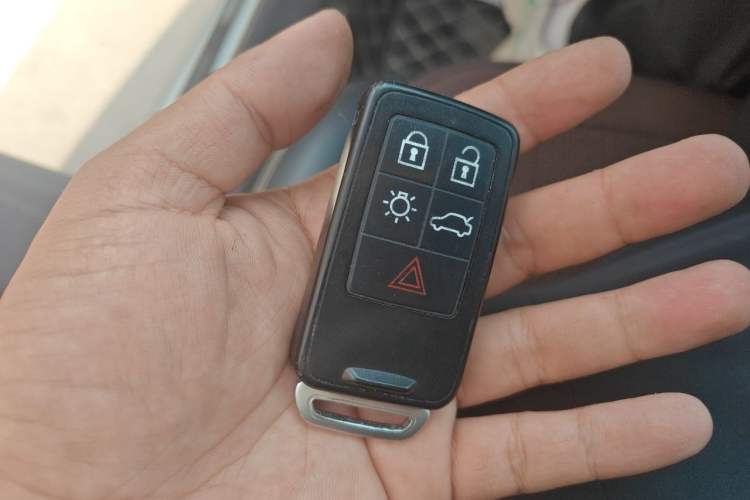 Used Volvo S60  Vehicle Key
