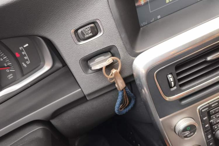 Used Volvo S60 2015 S60L 2.0T Zhiyuan Edition Vehicle Key