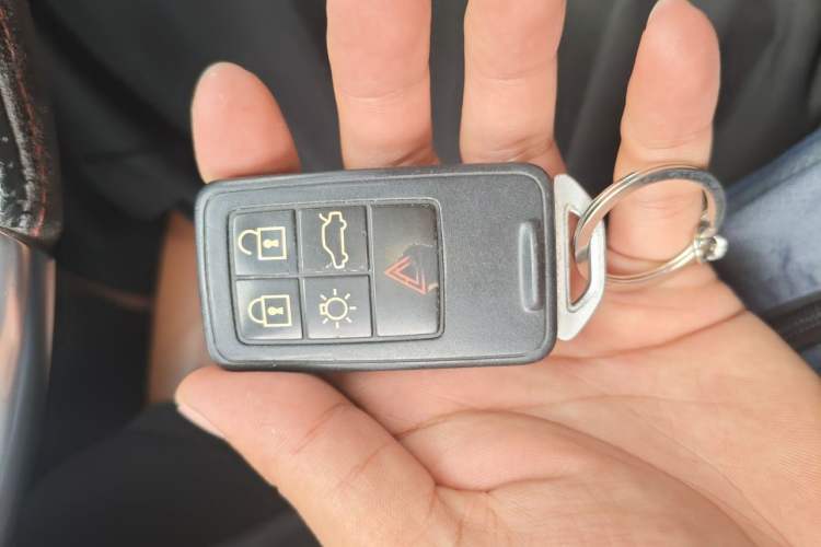 Used Volvo S60 2015 S60L 2.0T Zhiyuan Edition Vehicle Key