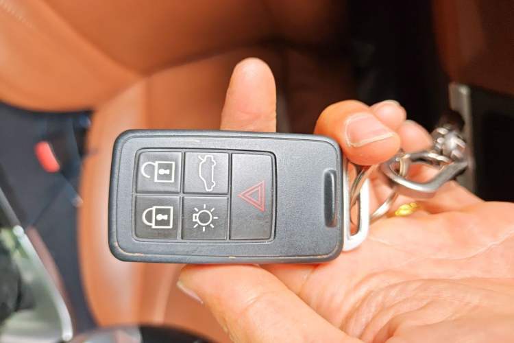 Used Volvo S60 2015 S60L 2.0T Zhiyuan Edition Vehicle Key