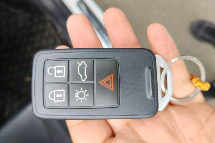 Used Volvo S60 2015 S60L 2.0T Zhiyuan Edition Vehicle Key