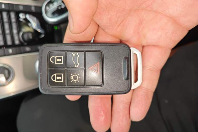 Used Volvo S60 2015 S60L 2.0T Zhiyuan Edition Vehicle Key