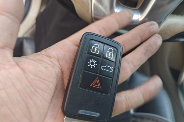 Used Volvo S60 2015 S60L 2.0T Zhiyuan Edition Vehicle Key