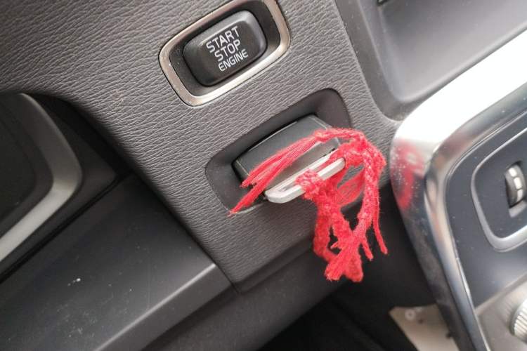 Used Volvo S60 2015 S60L 2.0T Zhiyuan Edition Vehicle Key