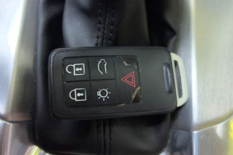 Used Volvo S60 2015 S60L 2.0T Zhiyuan Edition Vehicle Key