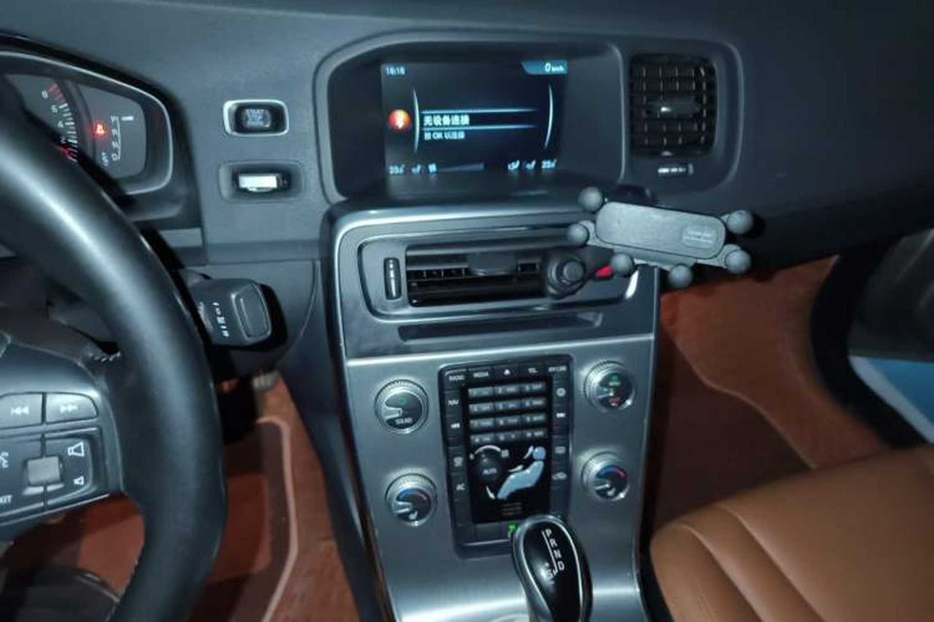 Used Volvo S60 2015 S60L 2.0T Zhiyuan Edition Audio And AC Panel