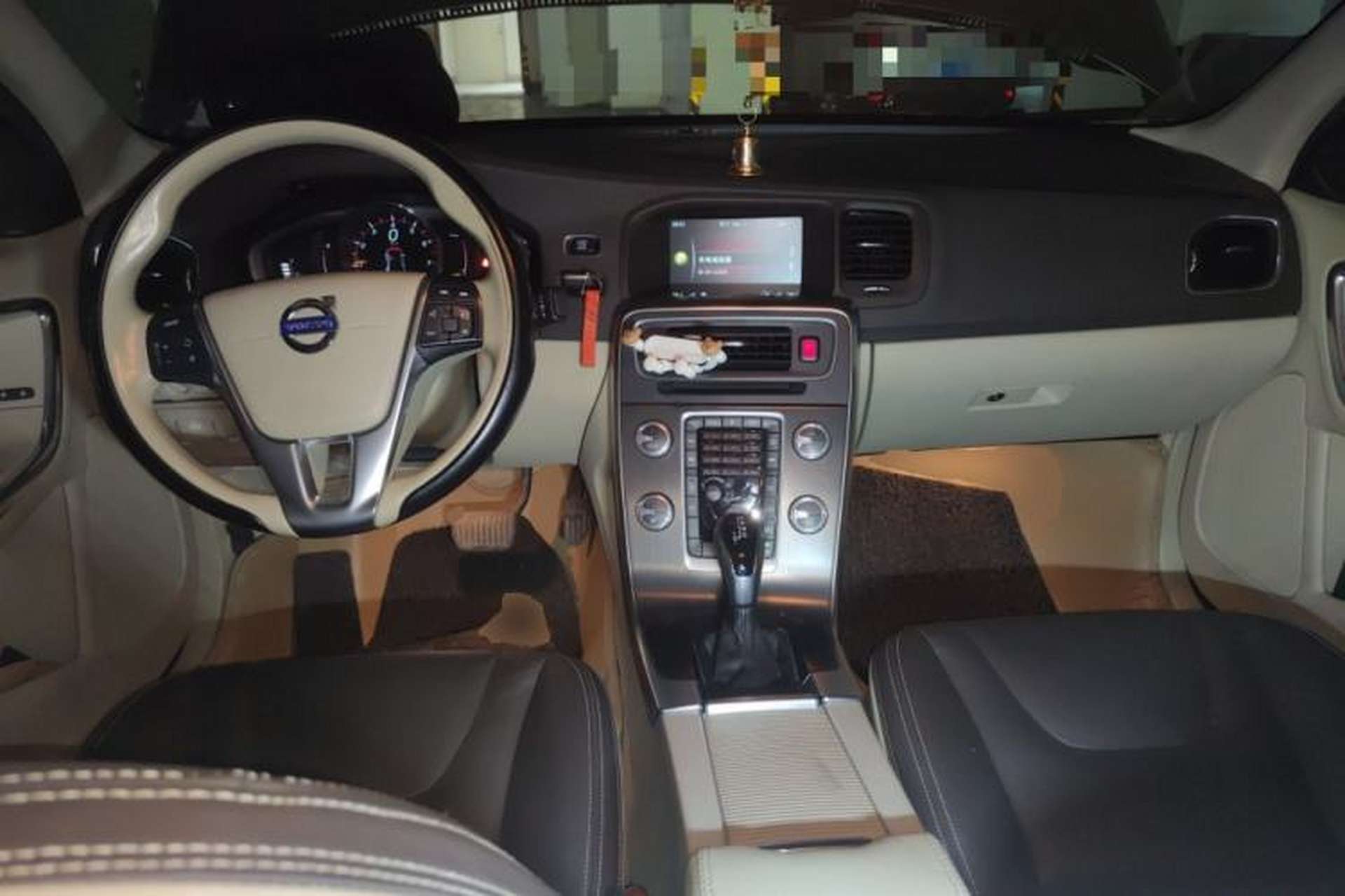 Used Volvo S60 2015 S60L T5 Intelligent Drive Edition Center Console
