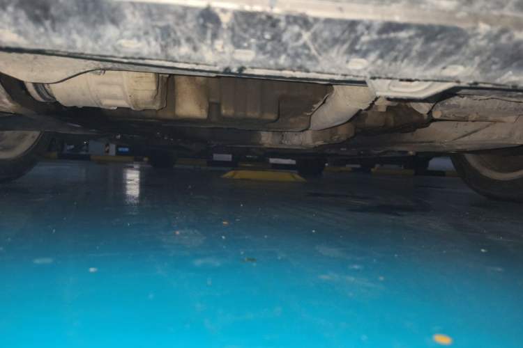 Used Volvo S60 2015 S60L 2.0T Zhiyuan Edition Chassis Front