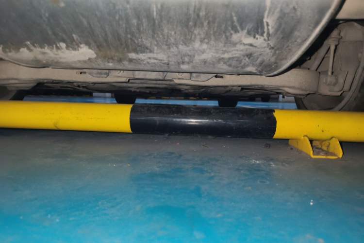 Used Volvo S60 2015 S60L 2.0T Zhiyuan Edition Chassis Rear