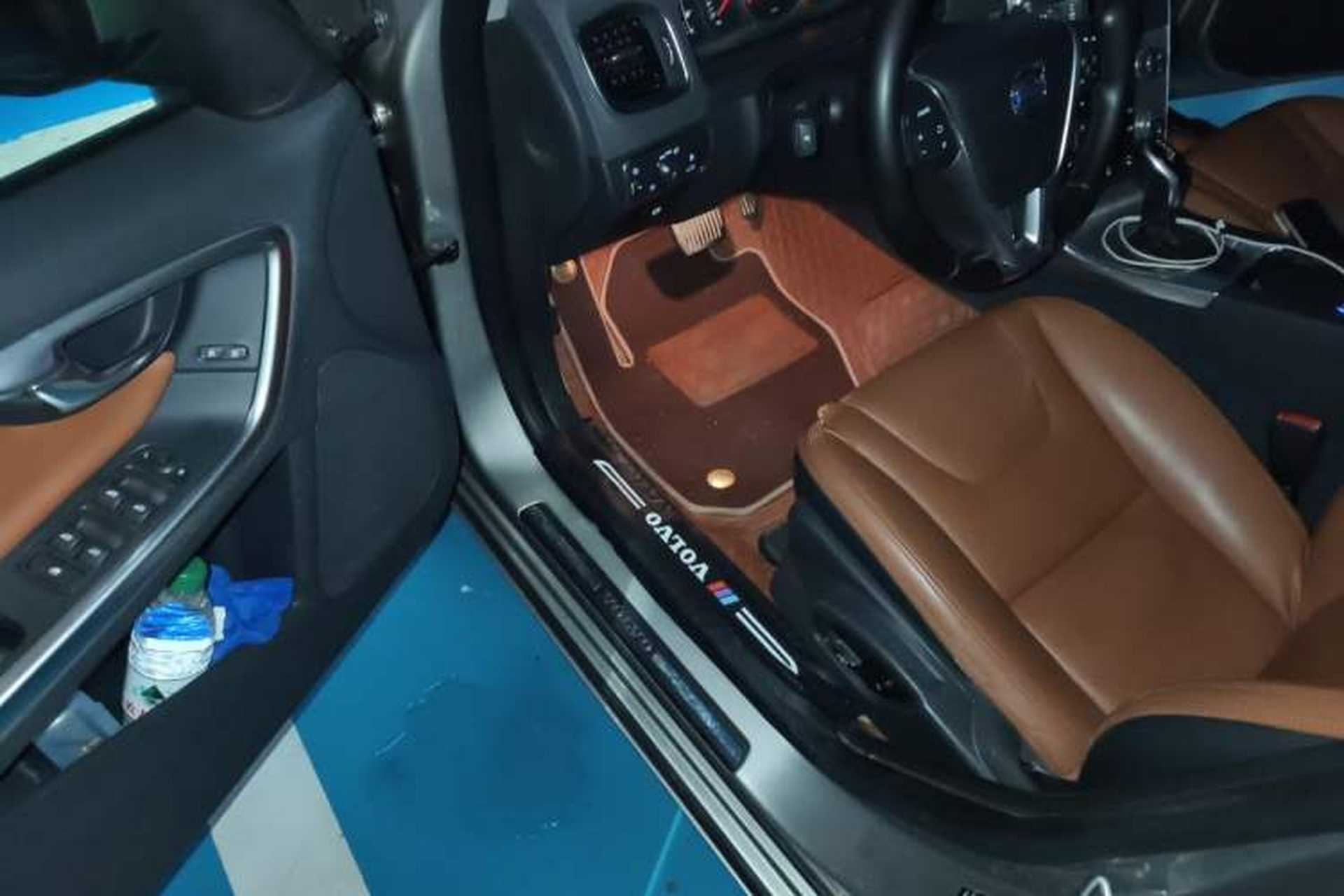 Used Volvo S60 2015 S60L 2.0T Zhiyuan Edition Driver Seat