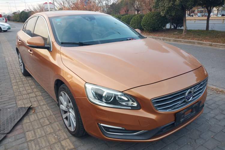 Used Volvo S60 2015 S60L 2.0T Zhiyuan Edition Exterior 1