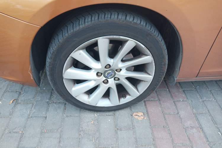 Used Volvo S60 2015 S60L 2.0T Zhiyuan Edition Exterior 3