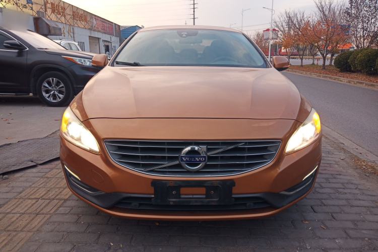 Used Volvo S60 2015 S60L 2.0T Zhiyuan Edition Front
