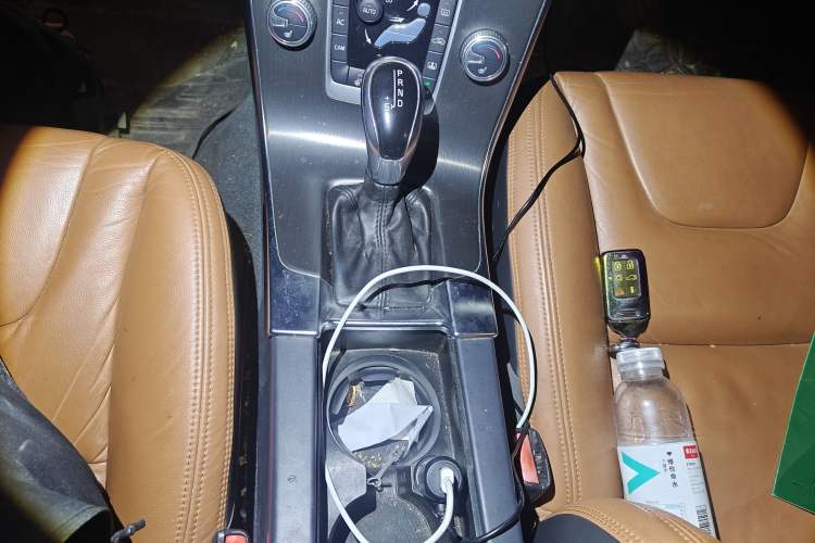 Used Volvo S60 2015 S60L T5 Zhiyue Edition Gear Lever