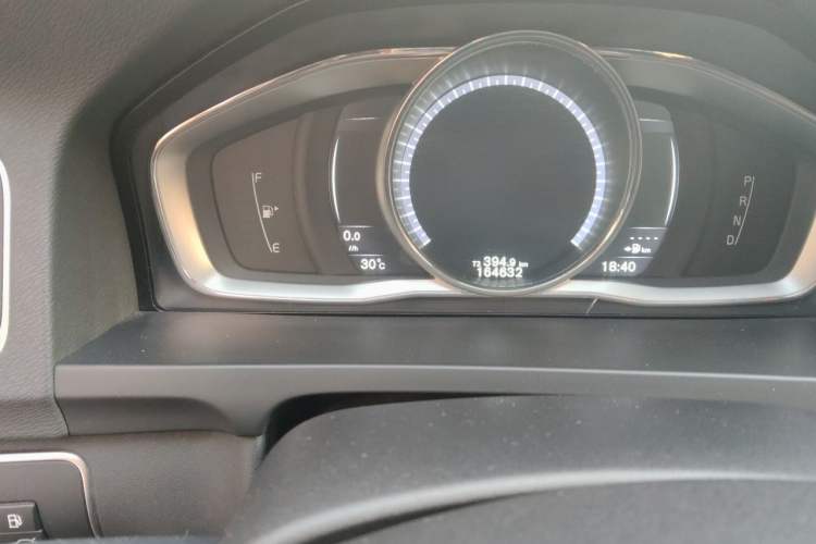 Used Volvo S60 2015 S60L T5 Intelligent Drive Edition Odometer Close Up