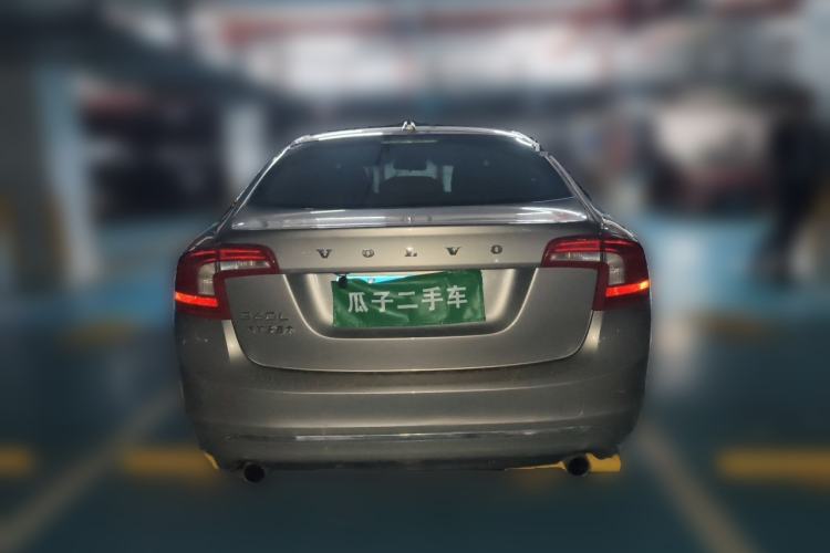 Used Volvo S60 2015 S60L 2.0T Zhiyuan Edition Rear